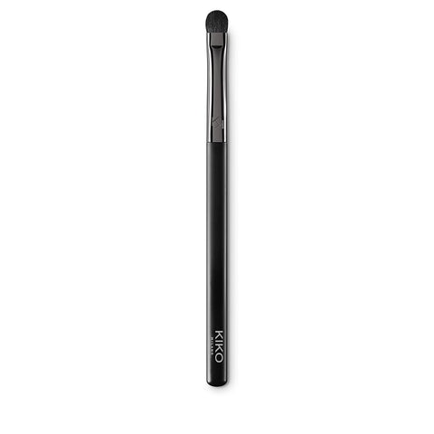 KIKO MILANO - Eyes 52 Powder Shader Brush Eyeshadow brush with natural fibers KIKO MILANO - Eyes 52 Powder Shader Brush Eyeshadow brush with natural fibers