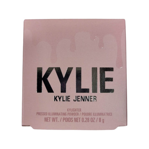 KYLIE Jenner Klighter Pressed Illuminating Powder Princess Please 040, 0.28 Ounce (Pack of 1) KYLIE Jenner Klighter Pressed Illuminating Powder Princess Please 040, 0.28 Ounce (Pack of 1)