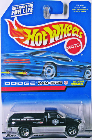 Mattel Hot Wheels 1999 1:64 Scale Black & Gray Dodge Ram 1500 Die Cast Truck Collector #1045 Mattel Hot Wheels 1999 1:64 Scale Black & Gray Dodge Ram 1500 Die Cast Truck Collector #1045