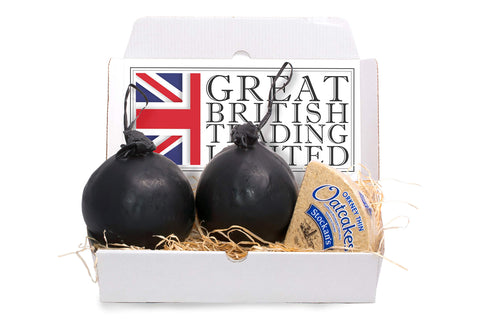 Shorrocks Lancashire Cheese Bomb 2 x 460g with Stockan's Thin Orkney Oatcakes Gift