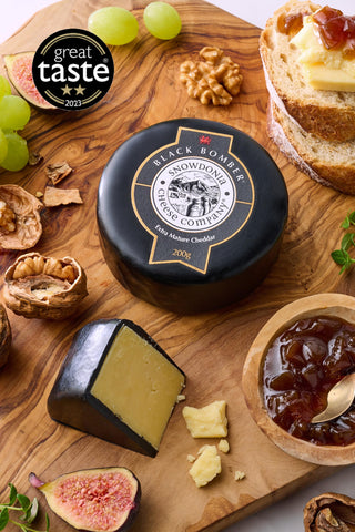 Snowdonia Cheese Company Indulgent Cheese Hamper | Gift Basket | 6 Award Winning Cheeses, Chutney, Spelt & Natural Yoghurt Crackers | Delivered Chilled