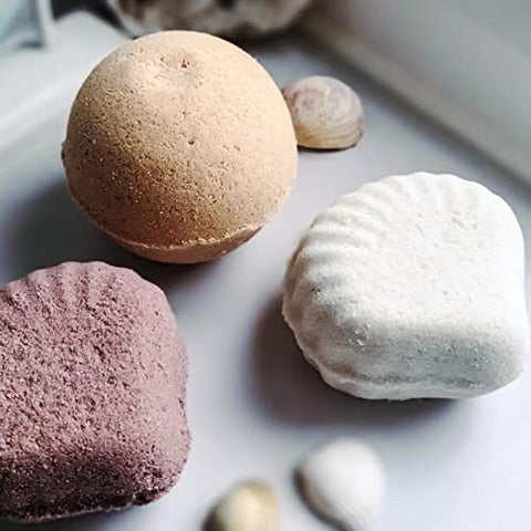 Bossy Glossy Luxurious Relaxing Bath Bomb Melt Gift Set - Hydrating, Bath Time, Spa For Soft, Moisturised Skin - 3 Naturally Scented Bath Bombs