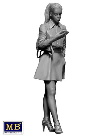 Master Box Plastic Model Building KIT Dangerous Curves Series, ALI - Status Check Office Woman Nice Girl 1/24 24028