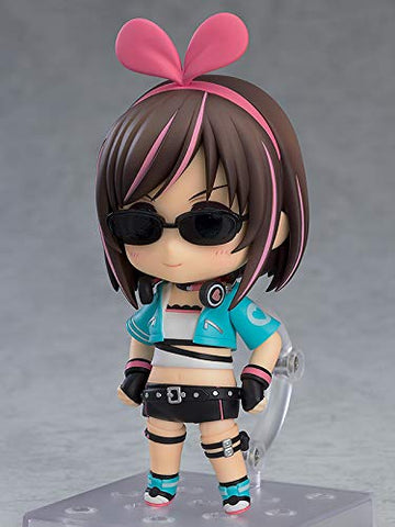 Good Smile Kizuna Ai Games 2019 Version Nendoroid Action Figure, Multicolor