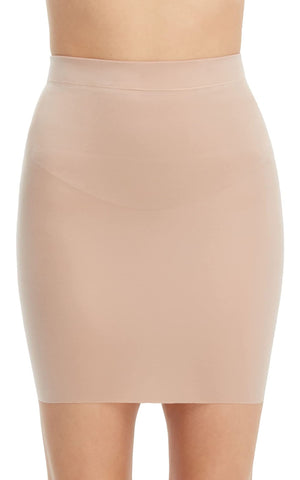 SPANX Smartgrip Sculpting Shapewear for Women, Half Slip (Regular and Plus Sizes), Foundation, M