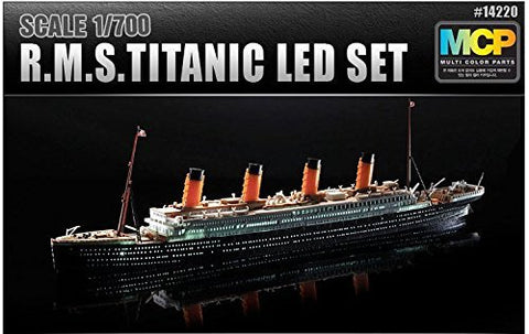 1/700 R.M.S TITANIC LED SET [Multi-Colored Parts] / Academy Model Kit