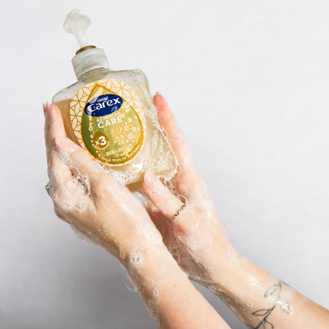 Carex Advanced Care Shea Butter Antibacterial Hand Wash Pack of 6, Hand Soap with 3X moisturisers* for beautifully soft hands. Antibacterial soap with an indulgent fragrance, 250ml. Packaging may vary