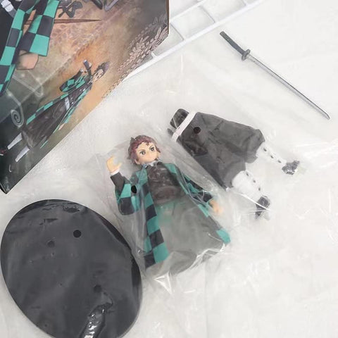 AWLPUYPT Demon Slayer Figure Action Figure Tanjirou Kamado Bedroom Desktop Decoration Tanjirou Figure Toy Doll Gift for Anime Fans 6.7inch