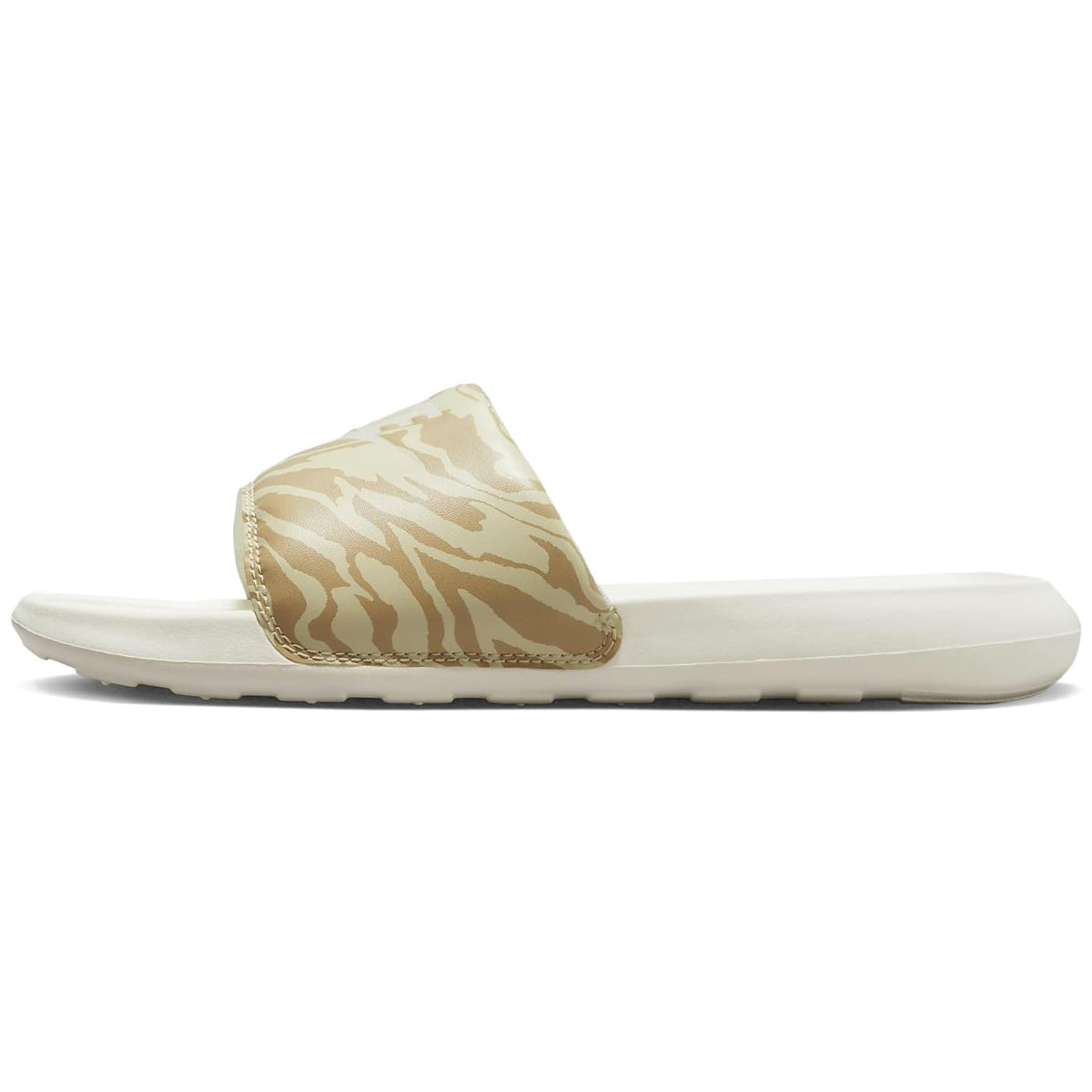 NIKE Women's Low-Top, 105 Sail Sail Coconut Milk Sesame, 5.5