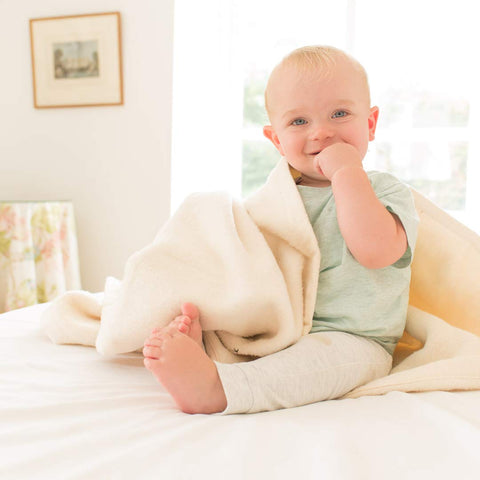 Hippychick Organic Cotton Fleece Baby Cot Blanket - The Wonderfully Soft and Safe Baby Blanket - Natural - 39"x59"