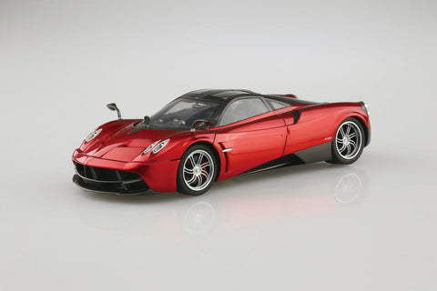 Aoshima ÃƒÂ¢Ã¢â€šÂ¬Ã¢â€žÂ¢12 Pagani Huayra 1:24 Model Kit