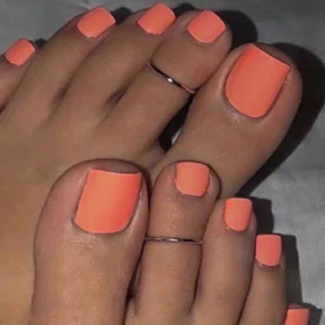 Outyua Orange Square Fake Toenails Solid Matte Press on Toe Nails Short Acrylic False Toes Nails Artificial Beach Full Cover Toenail for Women 24 Pcs (Orange)