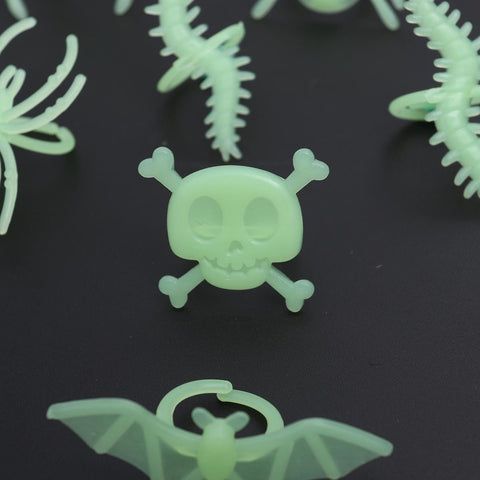 PRETYZOOM 14pcs Halloween Glow Insect Finger Ring Glow in The Dark Bugs and Toys for Halloween Party Favors and Decorations Party Favor