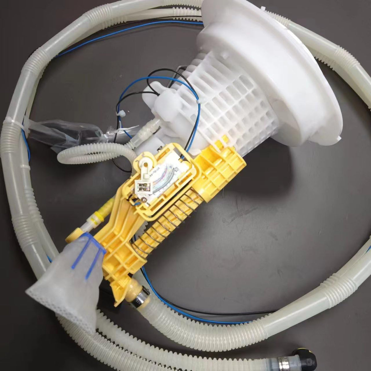 AUTO-PALPAL CAR FUEL (pump) FILTER A164 470 02 90 A1644700290