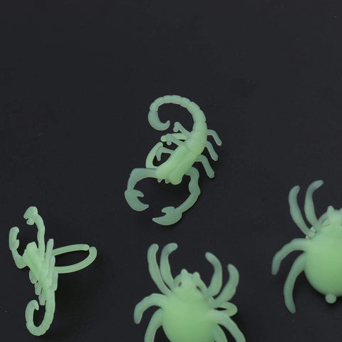 PRETYZOOM 14pcs Halloween Glow Insect Finger Ring Glow in The Dark Bugs and Toys for Halloween Party Favors and Decorations Party Favor