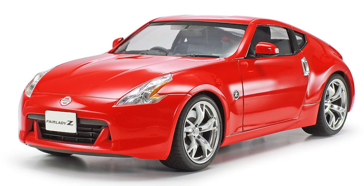 TAMIYA 1: 24 Scale Nissan 370z (Book)