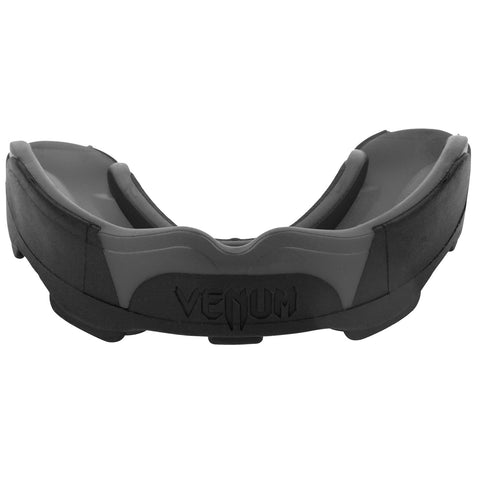 Venum Unisex Predator Mouthguard, Multicolor (Black/Black), One size