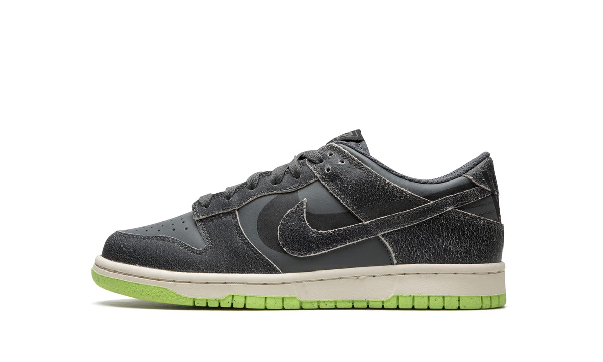 Nike Youth Dunk Low SE GS DQ6215 001 Halloween - Cauldron - Size 6.5Y Iron Grey/Phantom/Ghost Green