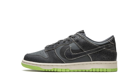 Nike Youth Dunk Low SE GS DQ6215 001 Halloween - Cauldron - Size 6.5Y Iron Grey/Phantom/Ghost Green