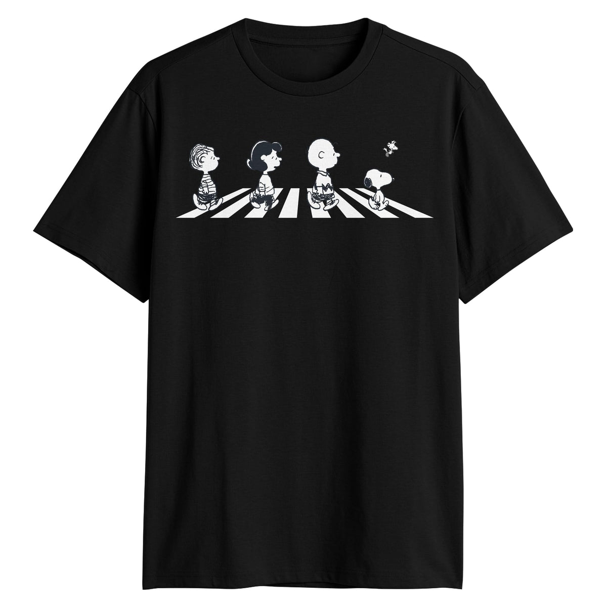 Peanuts Charlie Brown Snoopy Crossing Road T-Shirt, Black, XL