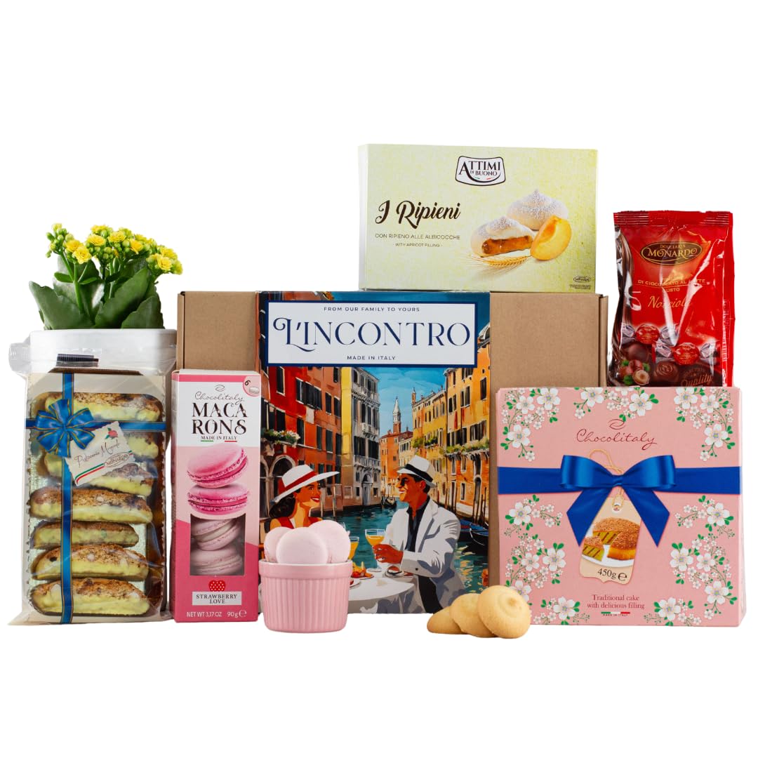 Italian Sweet Hamper - Italian Food Gifts & Hampers-Pandoro, Chocolate, Pralines, Biscuits and More, Gift Hampers for Women and for Men, Presents & Food Gifts by L'incontro