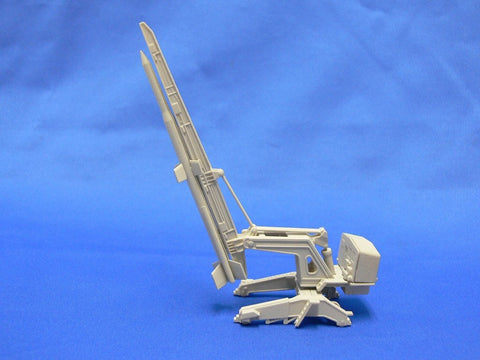 Aoshima Models 1/20 Ohsumi First Japanese Satellite and 1/150 Lambda Launch Vehicle