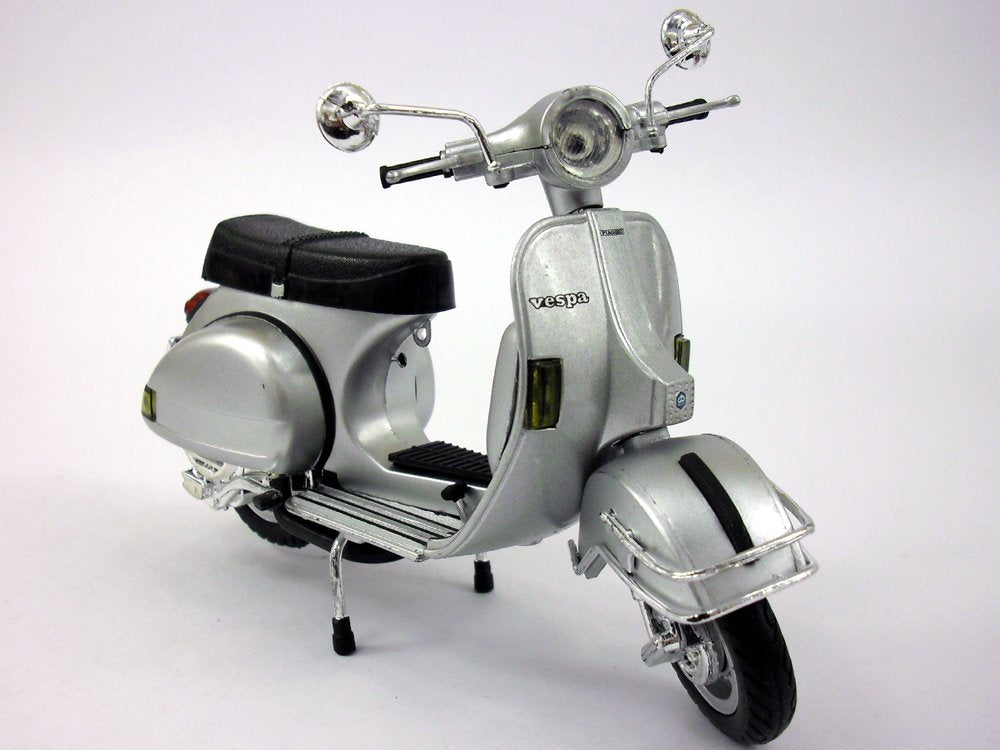 P200E Scooter 1/12 Scale Die-cast Metal Model - Silver