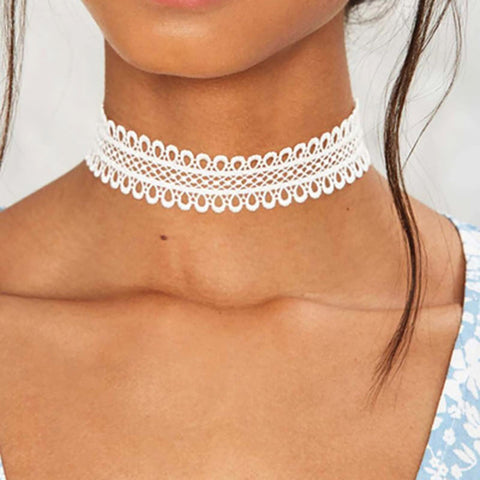 Inateannal White Lace Choker Necklaces Wide Hollow Lace Necklace Choker Simple Lace Chain Necklace Short Lace Clavicle Necklaces Vintage Necklace Chain Jewellery for Women and Girls