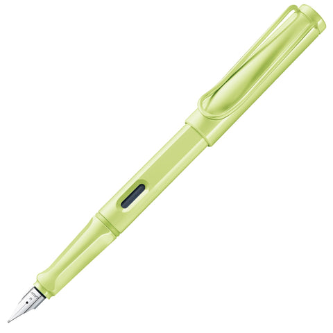 LAMY safari springgreen - Fountain Pen with ergonomic grip & polished steel nib in size EF - ideal for any Writing & Calligraphy - including LAMY T 10 blue cartridge - Right-Handed