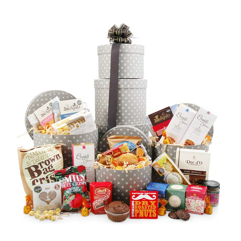 Food Gift Boxes - Hamper Gifts Sweet & Savoury Giant Tower - Hamper of Cookies, Crisps and Snacks - Chocolate Hamper in Reusable Gift Box - Food Hampers as Gifts for Family, Friends, Co-Workers