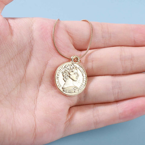 Yheakne Boho Layered Coin Necklace Choker Gold Medallion Pendant Necklace Round Disc Necklace Vintage Snake Chain Necklace Jewelry for Women and Girls