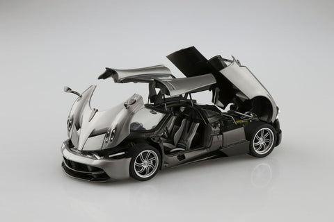 Aoshima ÃƒÂ¢Ã¢â€šÂ¬Ã¢â€žÂ¢12 Pagani Huayra 1:24 Model Kit
