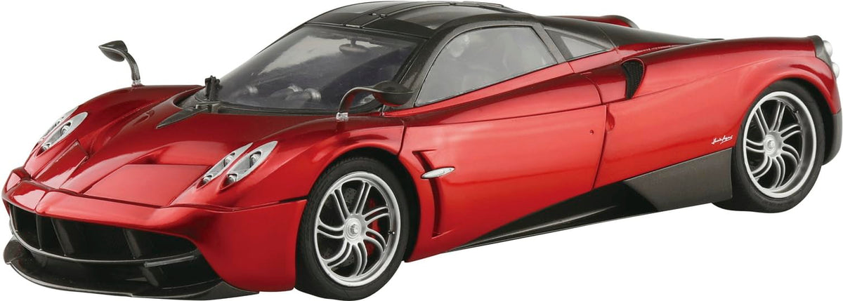 Aoshima ÃƒÂ¢Ã¢â€šÂ¬Ã¢â€žÂ¢12 Pagani Huayra 1:24 Model Kit