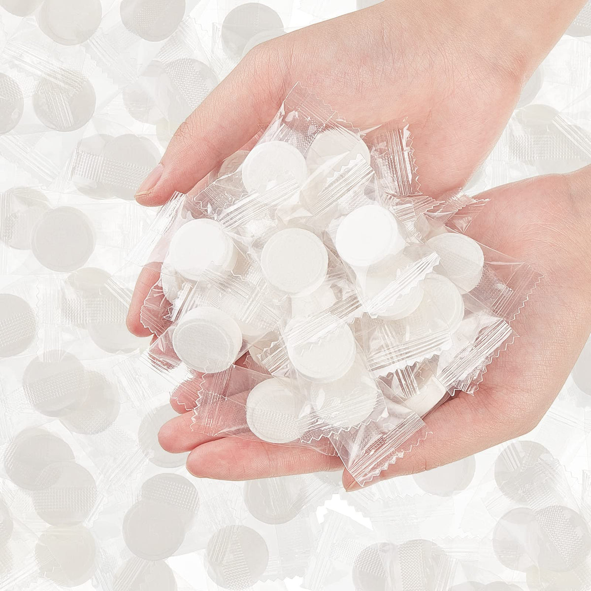 1500 Pcs Mini Compressed Portable Towel Disposable Coin Tissues Bulk Cotton Tissues Camping Wipes Toilet Paper Tablets Facial Washcloth Dehydrated Expandable for Beauty and Outdoor