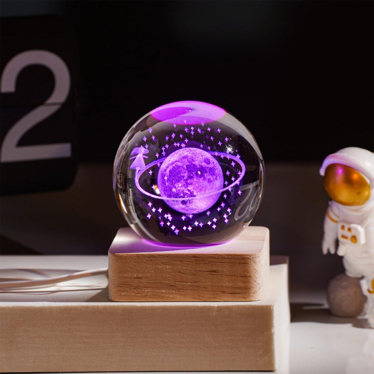Zoomarlous Crystal Ball Night Light, Creative Night Scene Astronomy 3D Luminous Night Light, 3D Planetary Night Light Ball Light (Walking on The Stars)