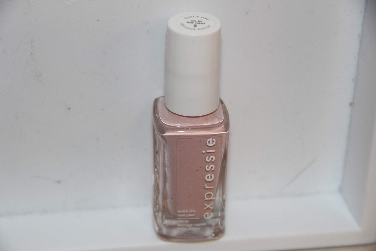 essie expressie quick-dry nail polish, limited edition speed of life collection, baby pink nail color with a cream finish, on to the next, 0.33 fl oz