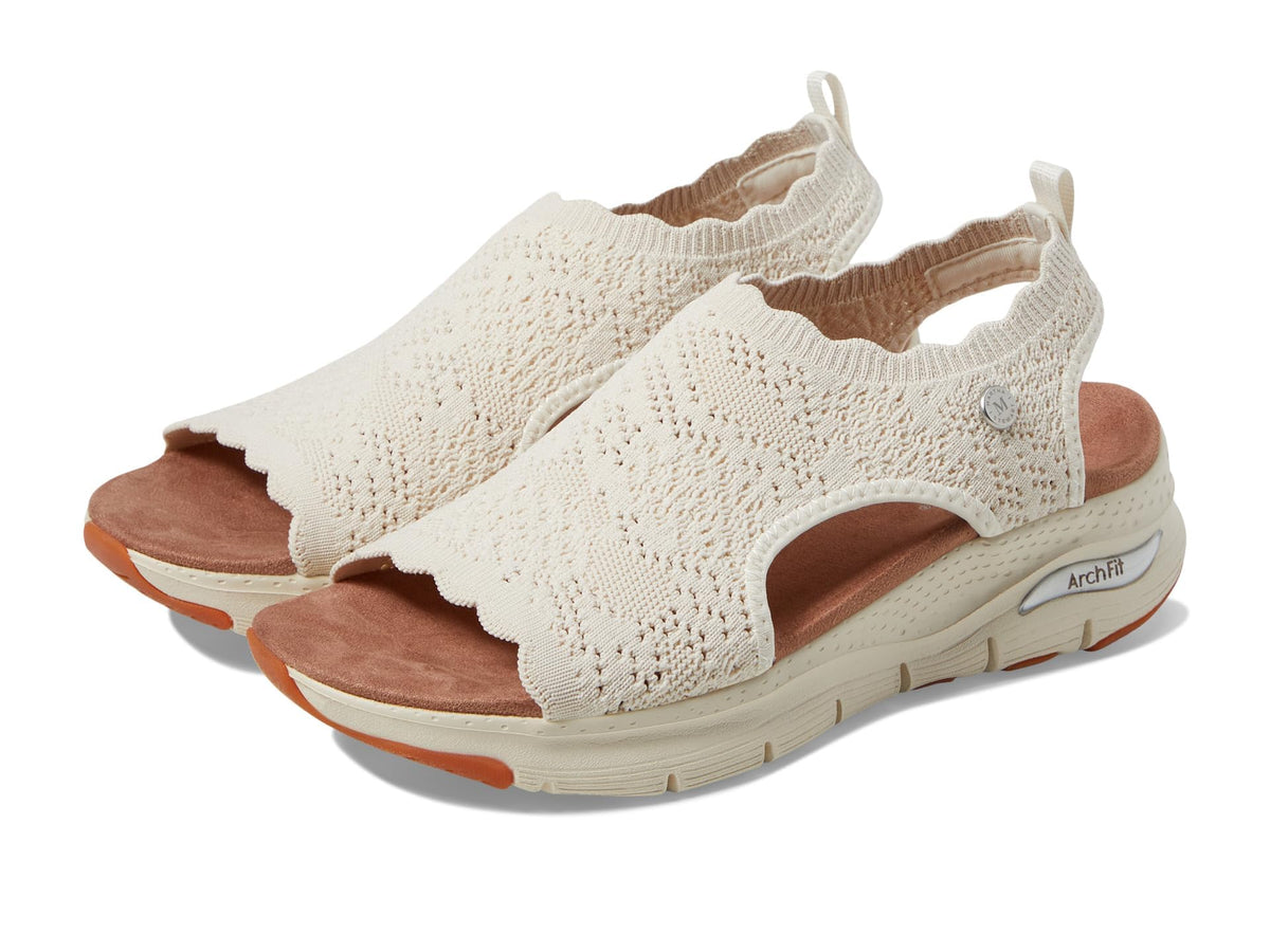 Skechers Martha Stewart - Arch Fit-Breezy City Catch Off-White 7 B (M)