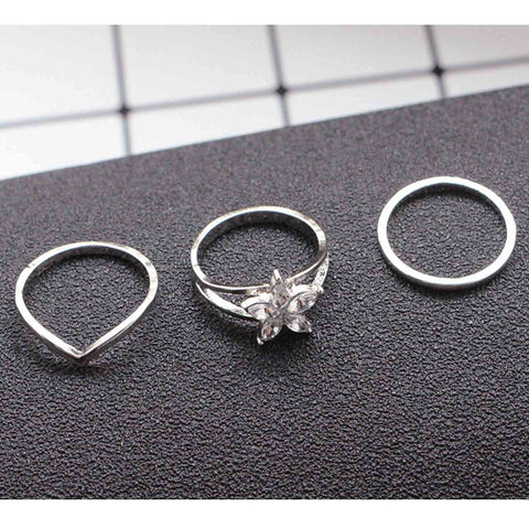 Yheakne Bohemia Toe Ring Silver Rhinestone Flower Toe Knuckle Ring Retro V Band Toe Ring Summer Foot Rings Jewelry for Women and Girls