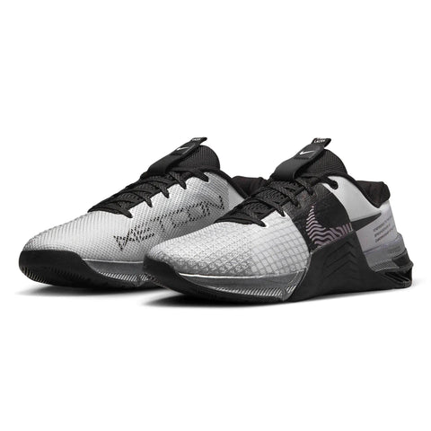 Nike Women's Low-Top Sneakers, White, Multi-Coloured, Black, 12