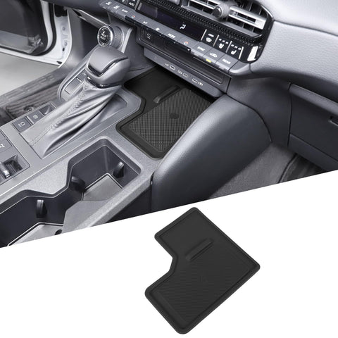 Center Console Wireless Charging Mat Fit for Toyota Land Cruiser 250 Prado J250 2024 2025, Center Console Silicone Protective Pad Non-Slip Pad Anti-Dust Liner Accessories, for Left Hand Drive