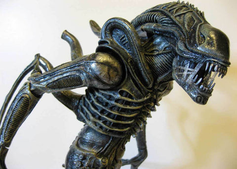 Aliens NECA Cult Classics 7 inch Action Figure Alien