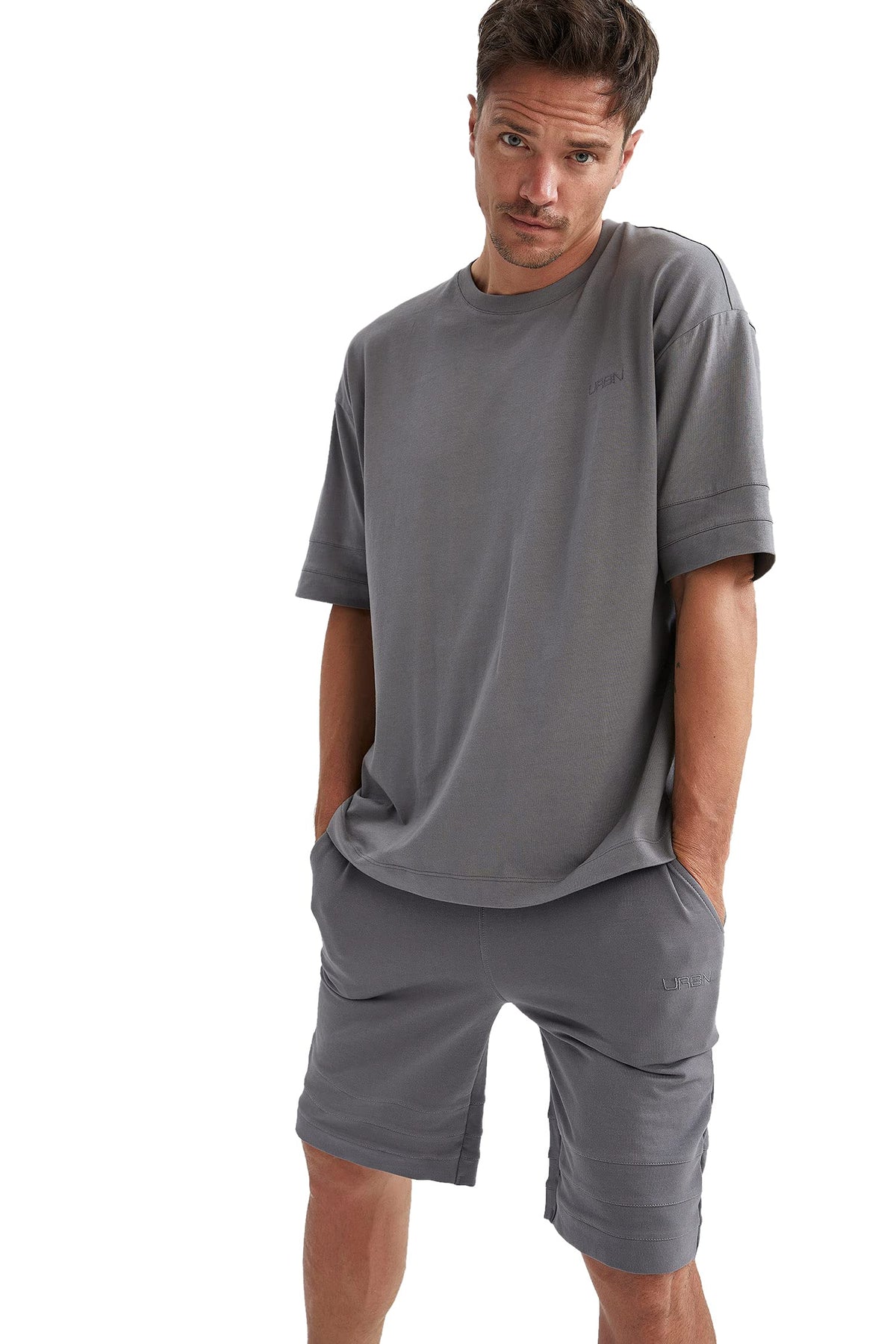 DeFacto Short Sleeve Crew Neck Oversized T Shirts for Men 100% Cotton - Men Oversized Crewneck T-Shirts for Casual Wearing - Short Sleeve Loose Fit T-shirt for Men(GREY,3XL)