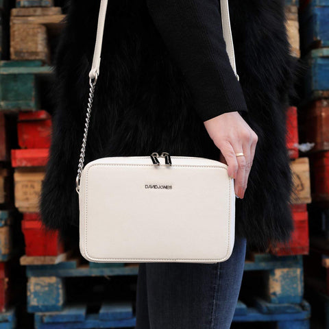David Jones - Womens Small Square Crossbody Bag - Ladies Chain Shoulder Messenger Bag - PU Faux Leather Zipper Clutch - Little Cute Handbag Fashion Evening Pochette Phone Purse Elegant - White