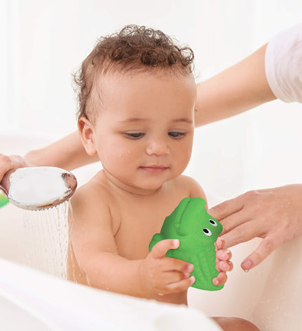 DolliBu Alligator Bath Buddy Squirter - Floating Green Alligator Rubber Bath Toy, Fun Water Squirting Bathtime Play for Toddlers, Cute and Soft Toy for Bathtub, Beach and Pool