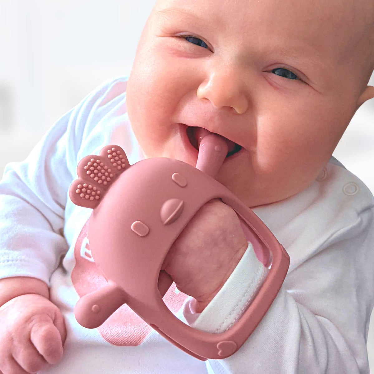 InfatotÃƒÆ’Ã†â€™ÃƒÂ¢Ã¢â€šÂ¬Ã…Â¡ÃƒÆ’Ã¢â‚¬Å¡Ãƒâ€šÃ‚Â® Teething Toys for Baby - Baby Teether, New Infant Silicone Chicken Teether Mitten Baby Teething Glove Prevents Finger Sucking, Teethers for Babies, Teething Mitten for Babies - Plum