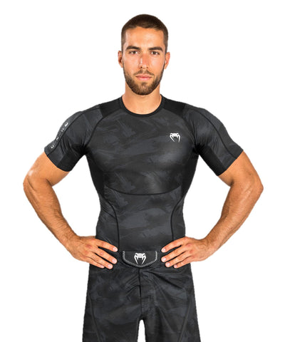 Venum Men's Standard Electron 3.0 Rashguard-Short Sleeves, Black, 3X-Large