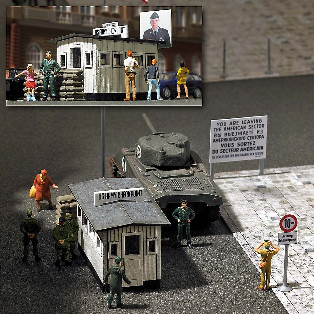 Busch 1490 Bordr Xng Checkpt Charlie HO Scale Scenery Kit