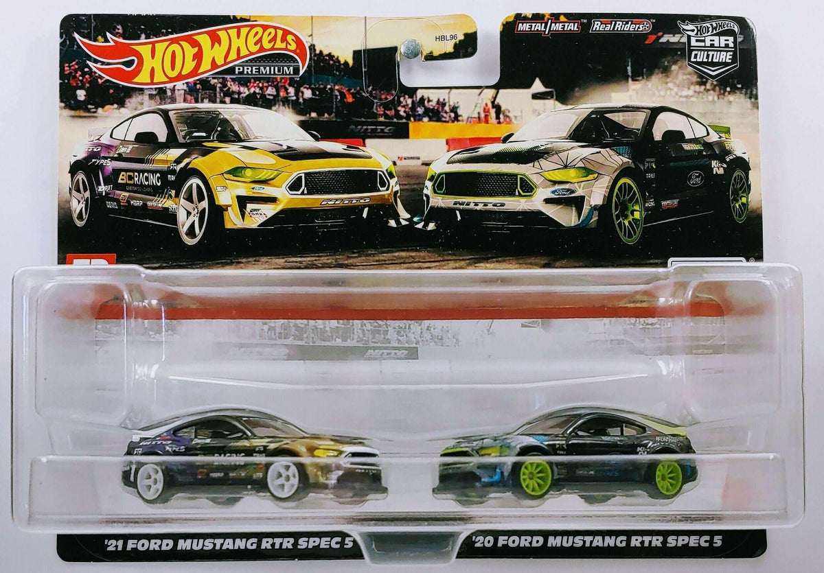 Hot Wheels HCY71 Premium 2 Pack Ford Mustang RTR SPEC 5 (For Ages 3 and Up)