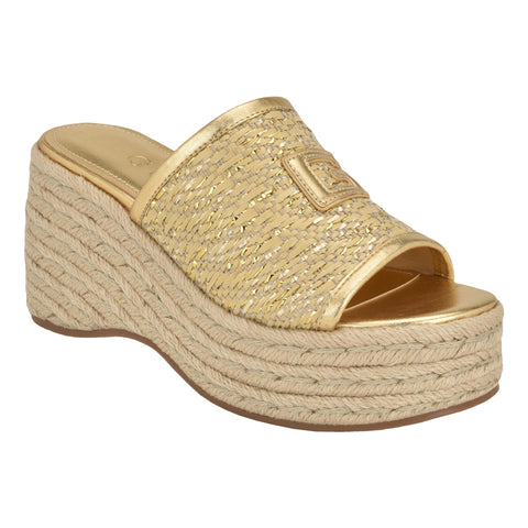 GUESS Women's Zakki Wedge Sandal, Gold Patent, 6.5