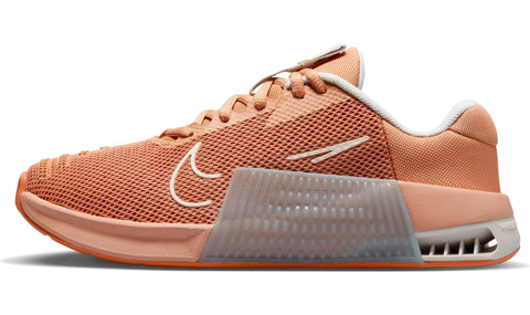 NIKE Women's Sneaker, Amber Brown Guava Ice Light Bone, 8